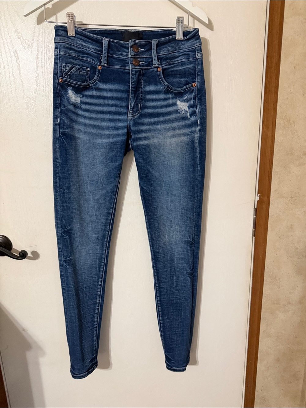 Buckle Women's Dark Wash Skinny Jeans